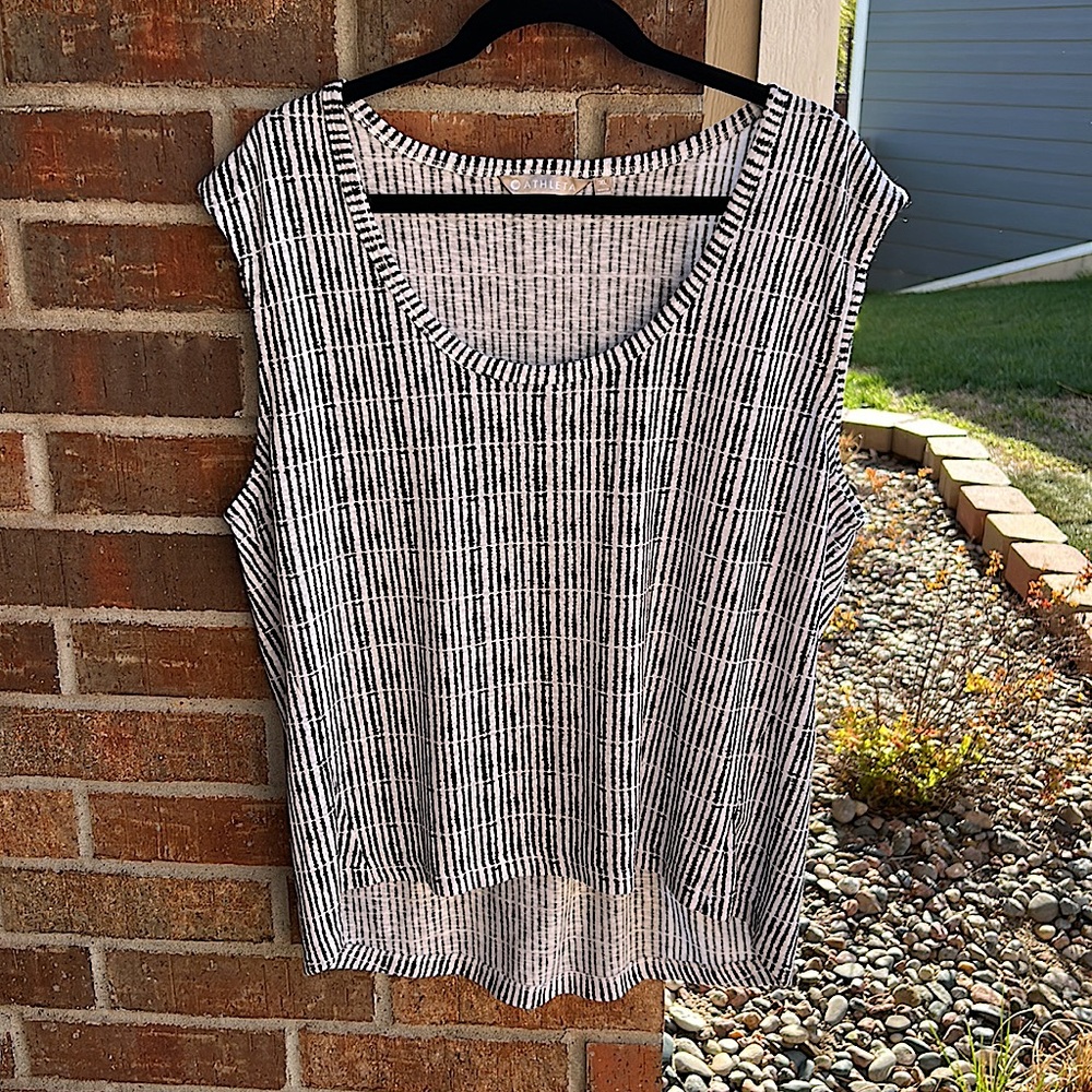 Athleta Ladies XL Poly Blend Soft Striped Tank